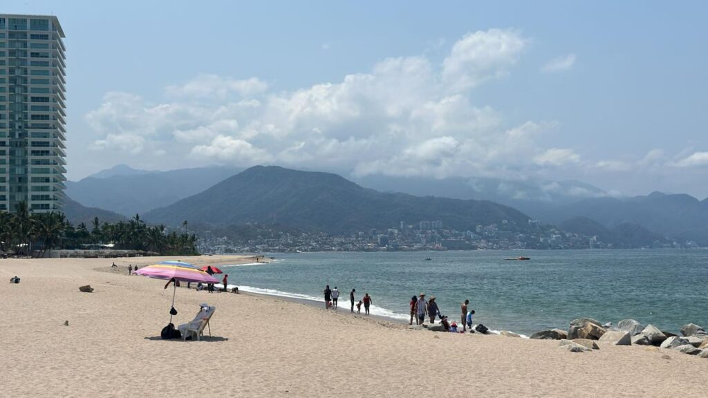 Red Flags Fly at Los Muertos and Palmares Beaches