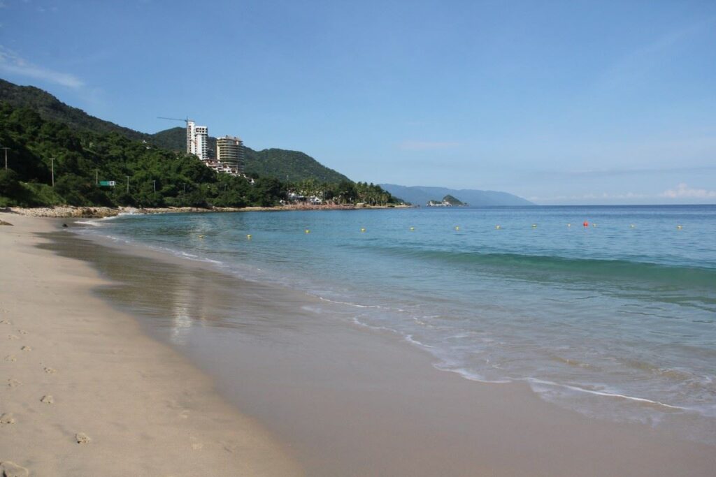 Swells Expected on PV Beaches